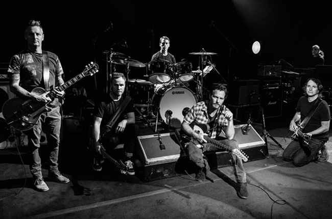 pearl-jam-2013pressphoto-dclinch